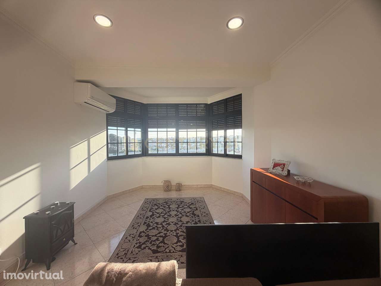 T2 em Vale Flores (Feijó) – Vista Desafogada, Conforto e Tranquilidade - Grande imagem: 2/17