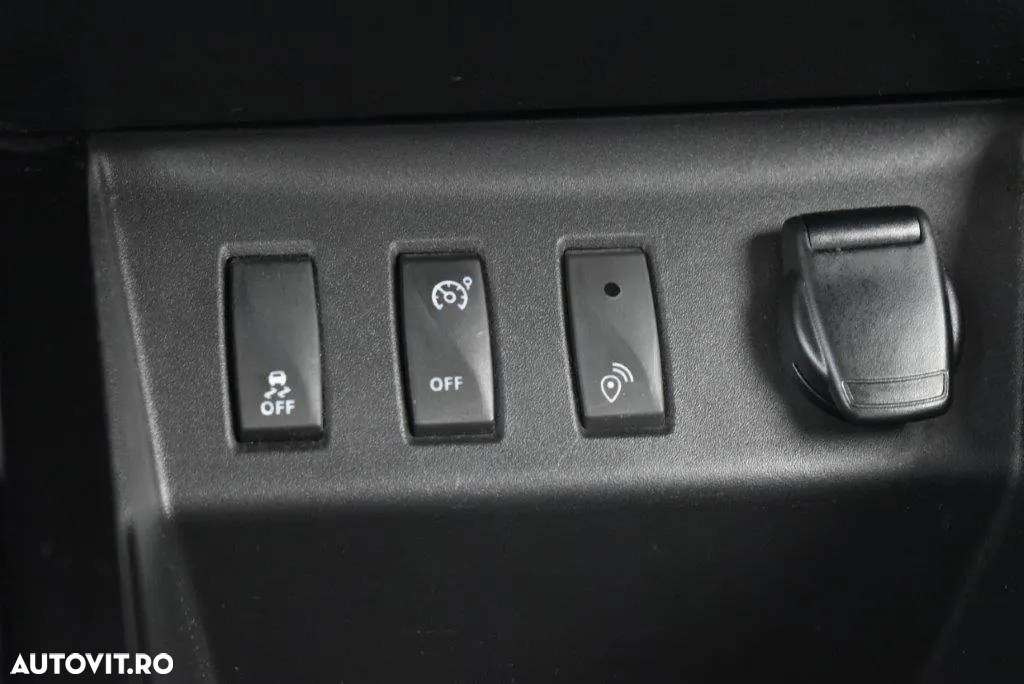 Dacia Spring Essential - 10