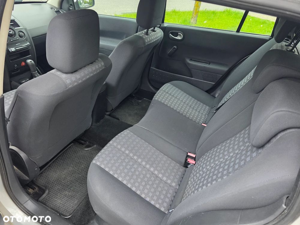 Renault Megane 1.6 16V 110 Dynamique - 5