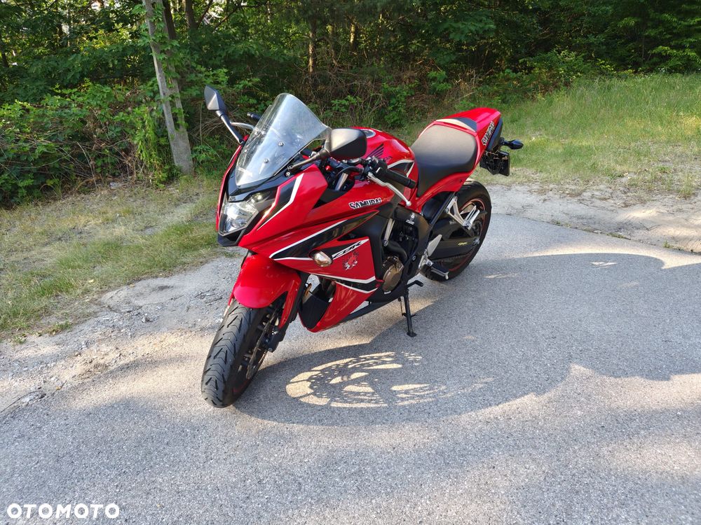 Honda CBR - 4