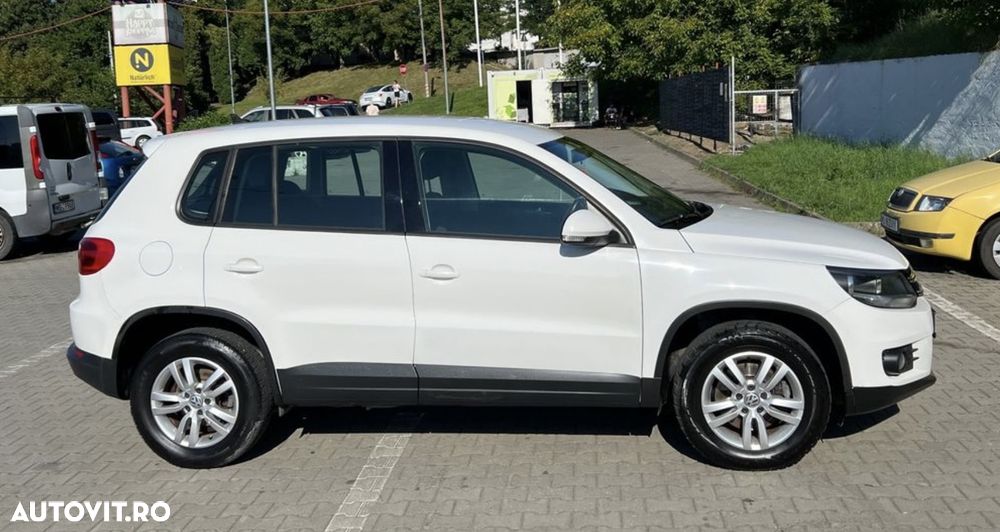 Volkswagen Tiguan 2.0 TDI DPF BlueMotion Technology Trend & Fun - 22