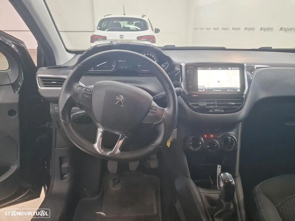 Peugeot 208 1.5 BlueHDi Signature - 5