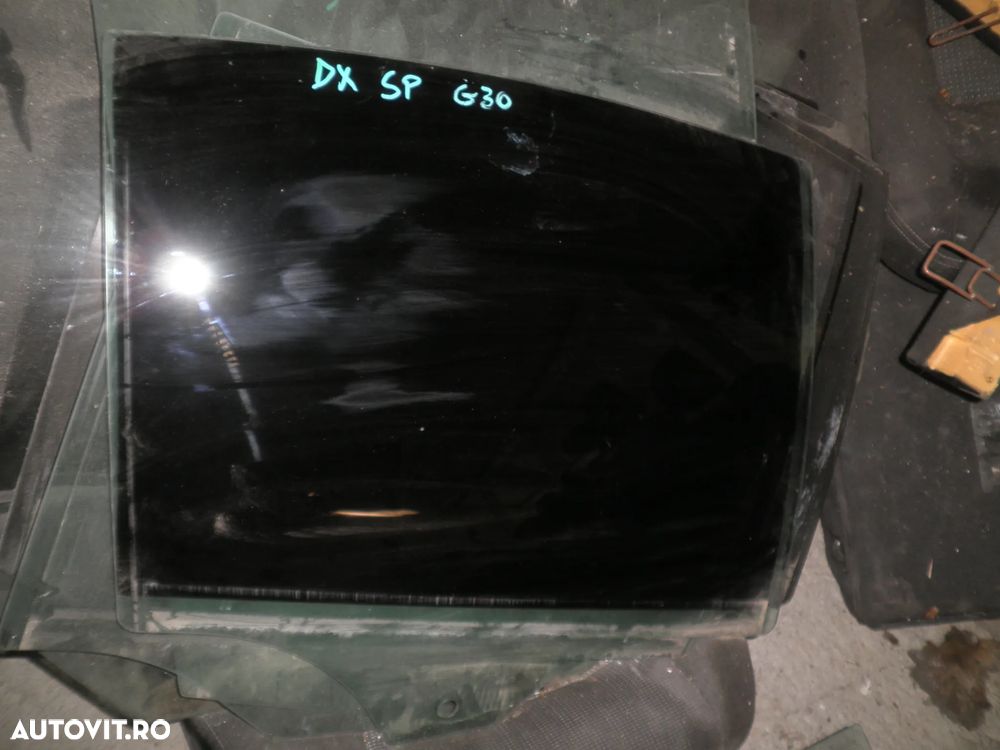 Geam stanga / dreapta spate BMW Seria 5 G30 - 2