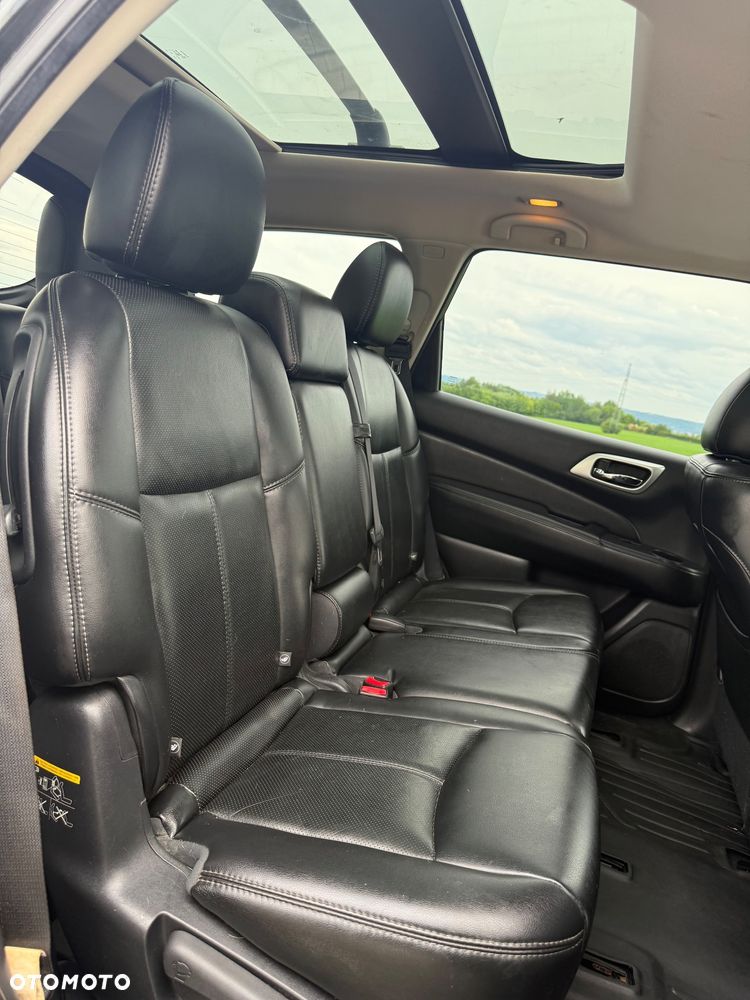 Nissan Pathfinder - 13