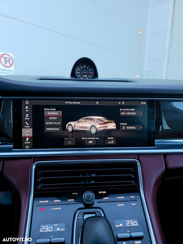 Porsche Panamera - 12