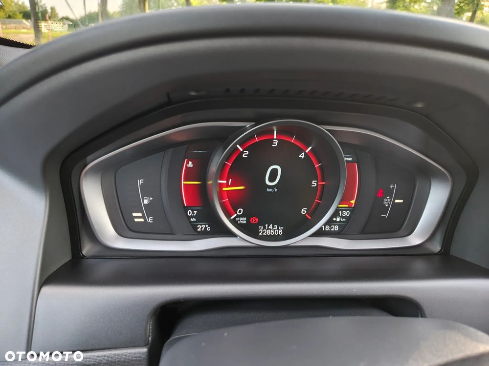 Volvo XC 60 D3 Ocean Race - 32