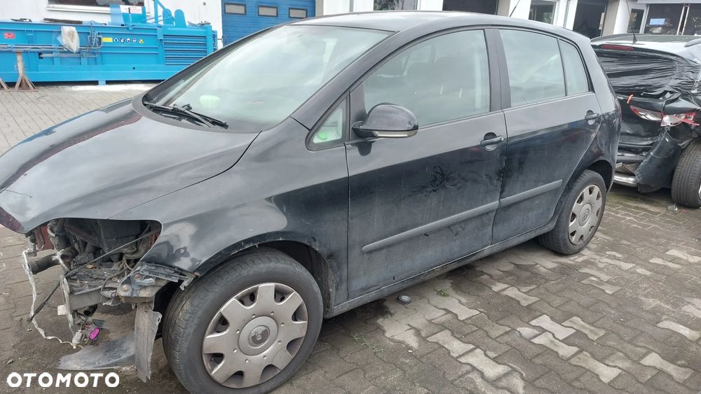 golf V plus na części V+  fotel lusterko szyba drzwi klapa maska panel klamka zamek - 1