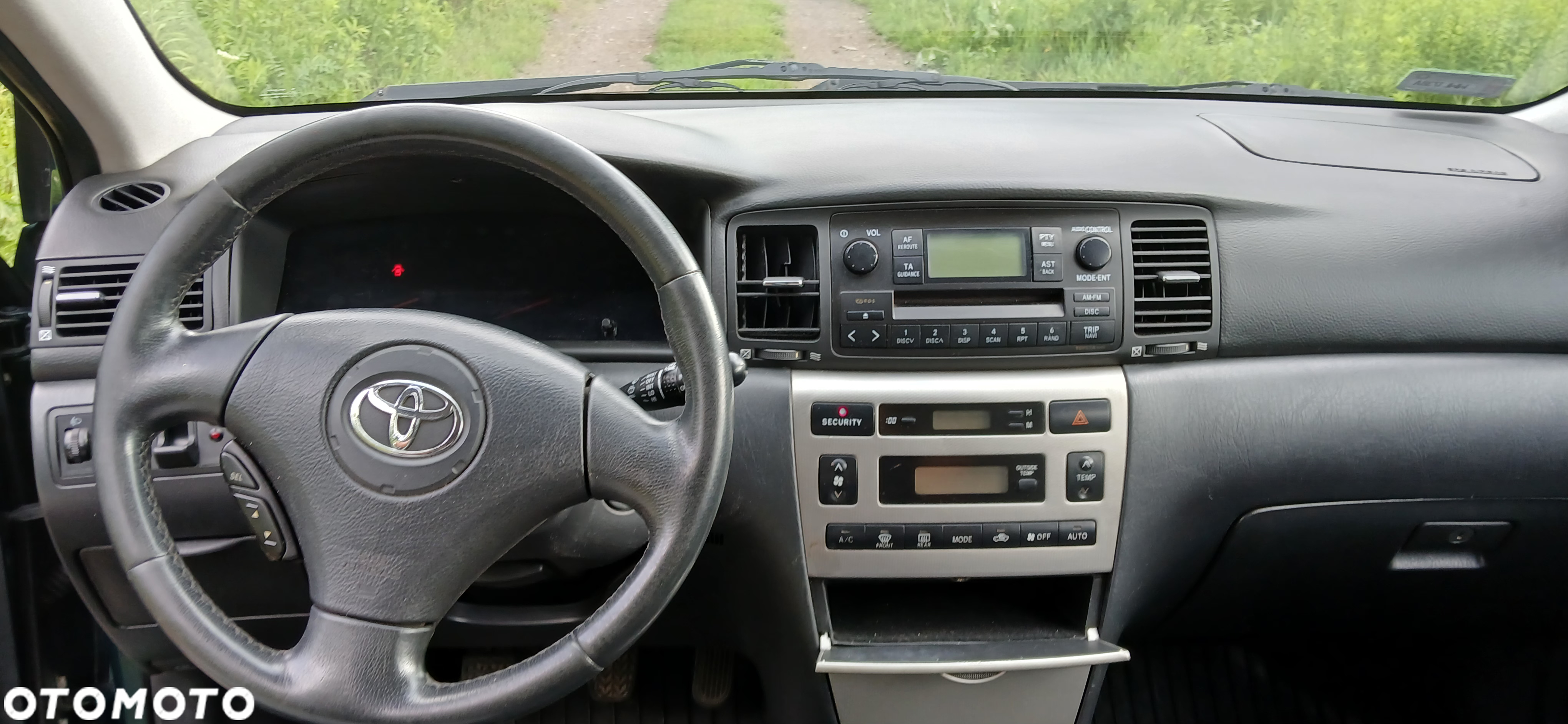Toyota Corolla 1.6 VVT-i Sol - 10