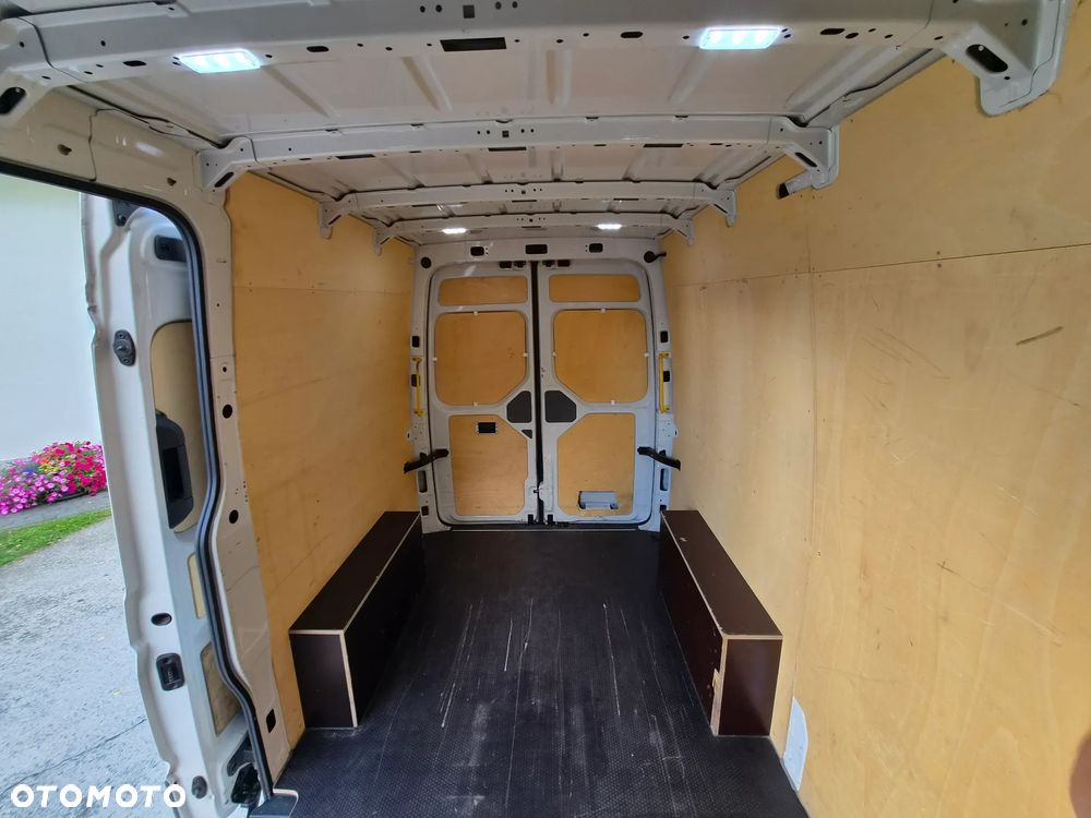 Volkswagen Crafter - 10