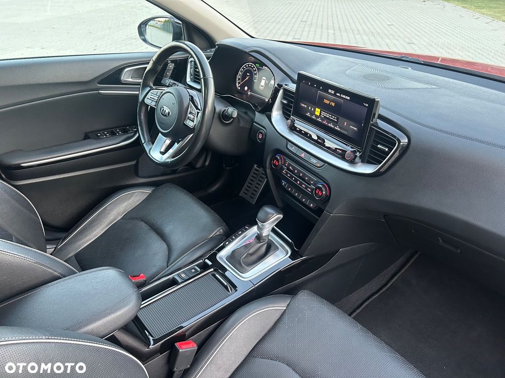 Kia XCeed 1.6 T-GDI L Business Line DCT - 31