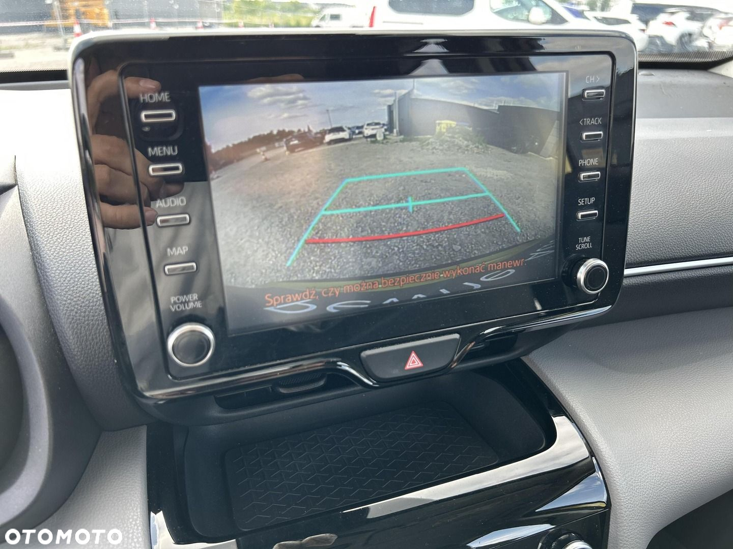 Toyota Yaris Cross - 18