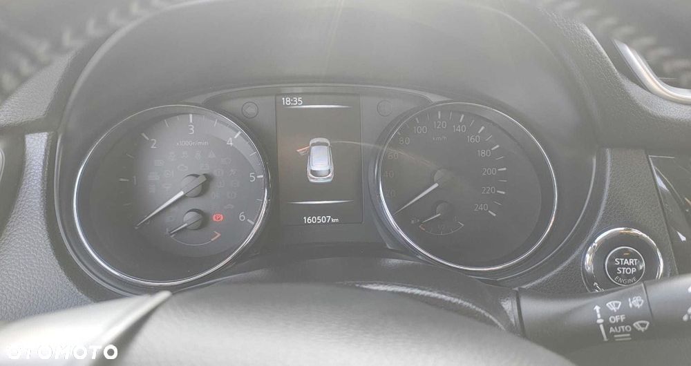 Nissan Qashqai 1.6 dCi 4 x 4 DPF Start/Stop tekna - 8
