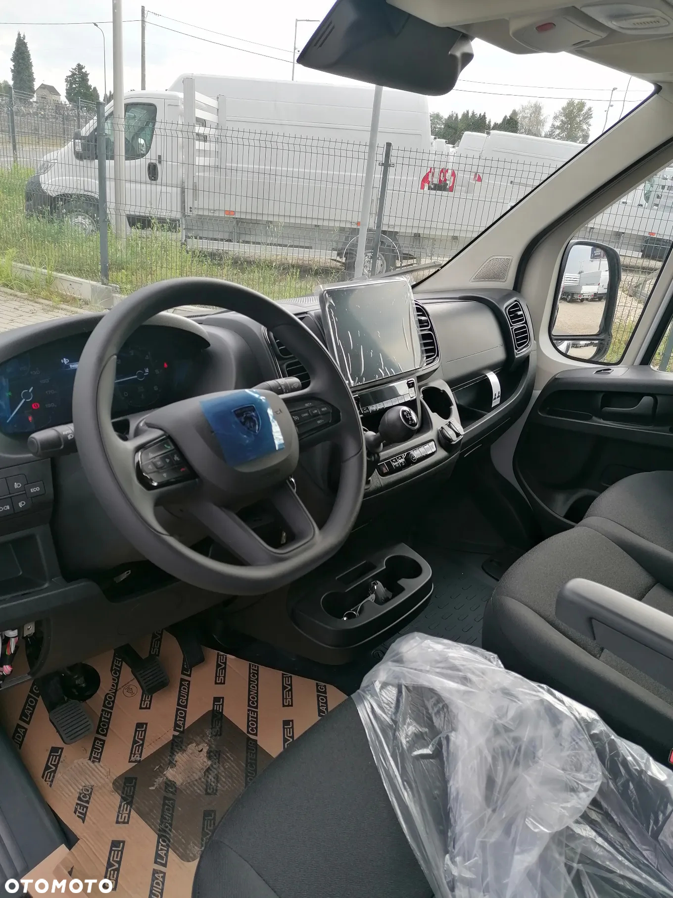 Peugeot Nowy Model Boxer L2H2 140 - 11