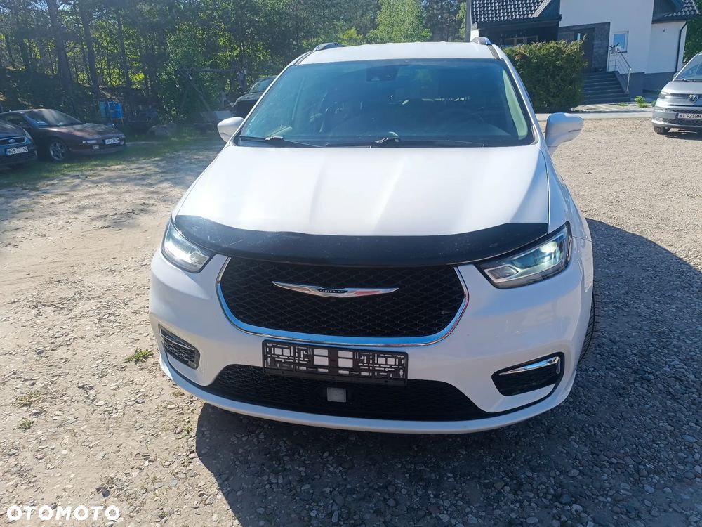 Chrysler Pacifica - 2
