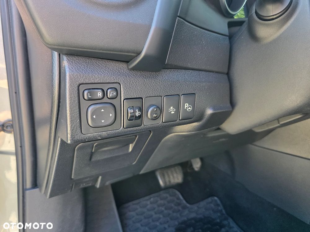 Toyota Auris - 16