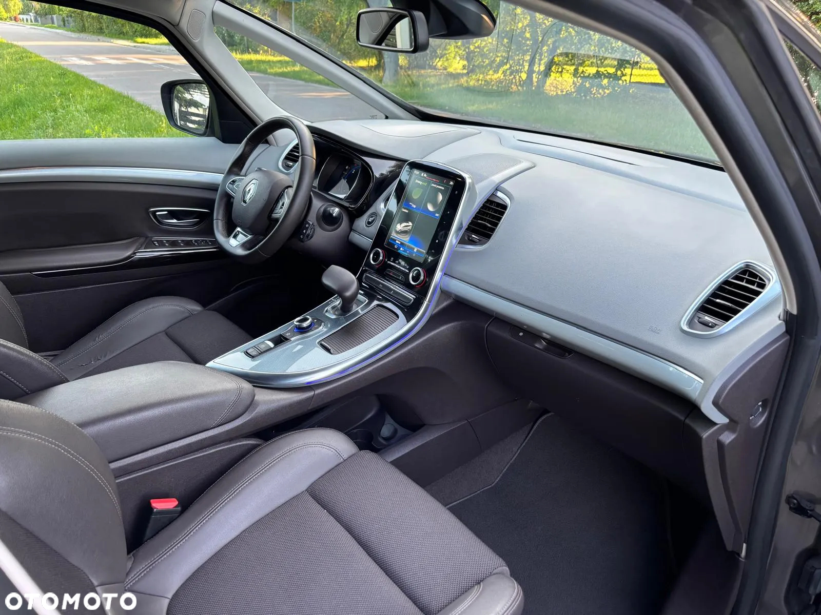 Renault Espace 1.6 dCi Energy Initiale Paris EDC 7os - 27