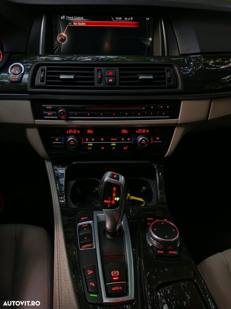 BMW Seria 5 520d xDrive AT - 10