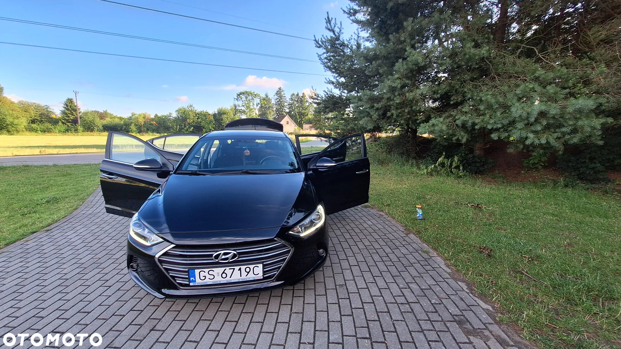Hyundai Elantra - 9