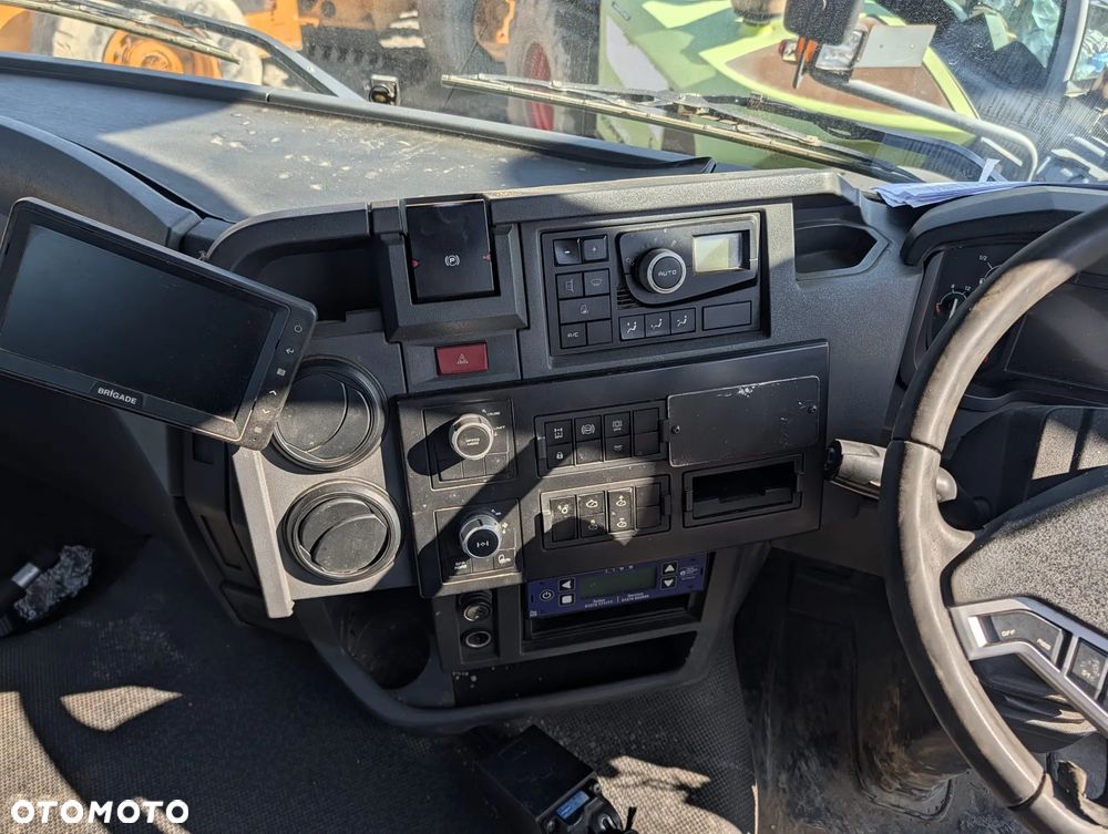 Renault C430 8x4 - 14