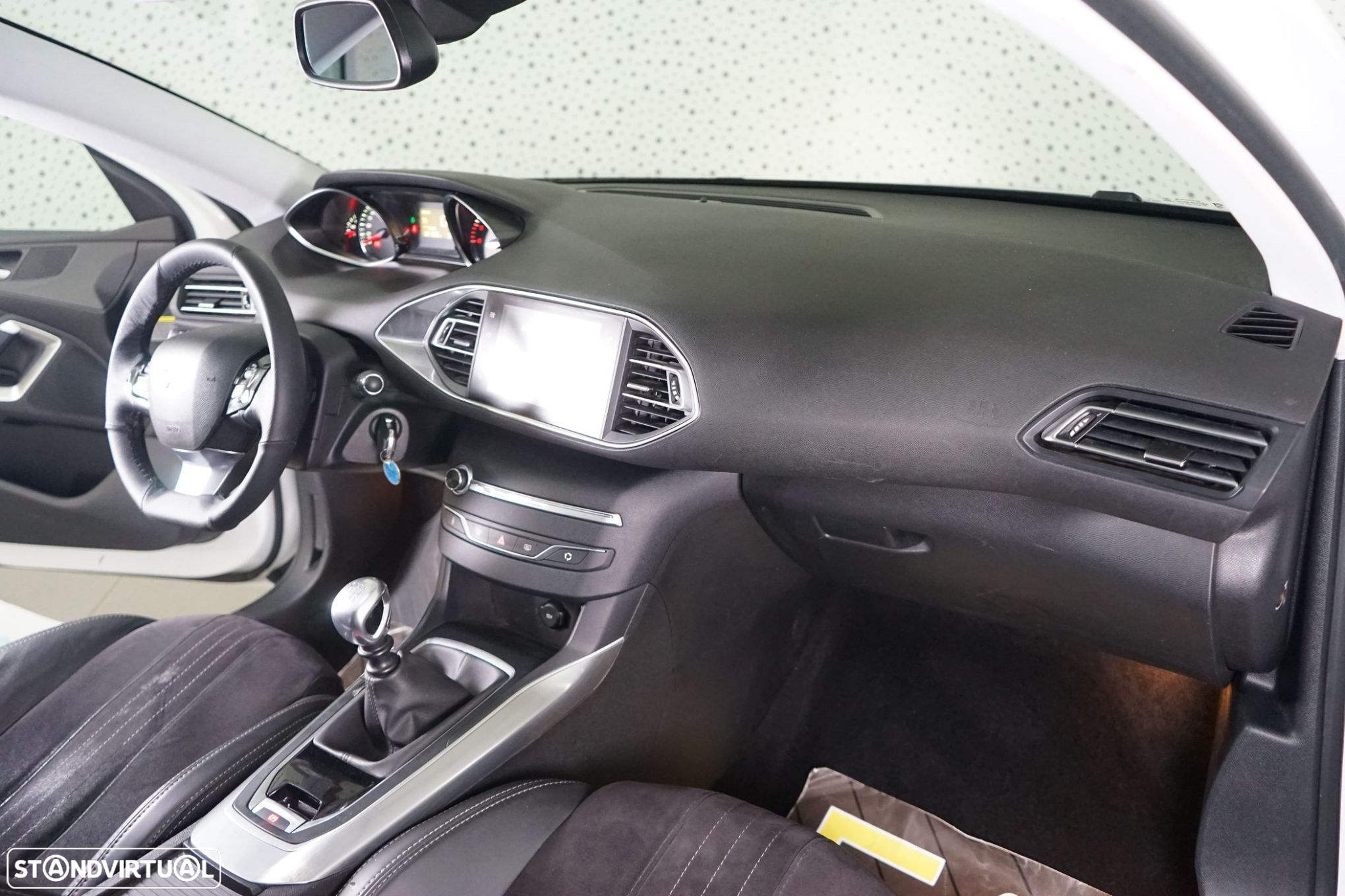 Peugeot 308 SW 1.6 BlueHDi Allure - 16