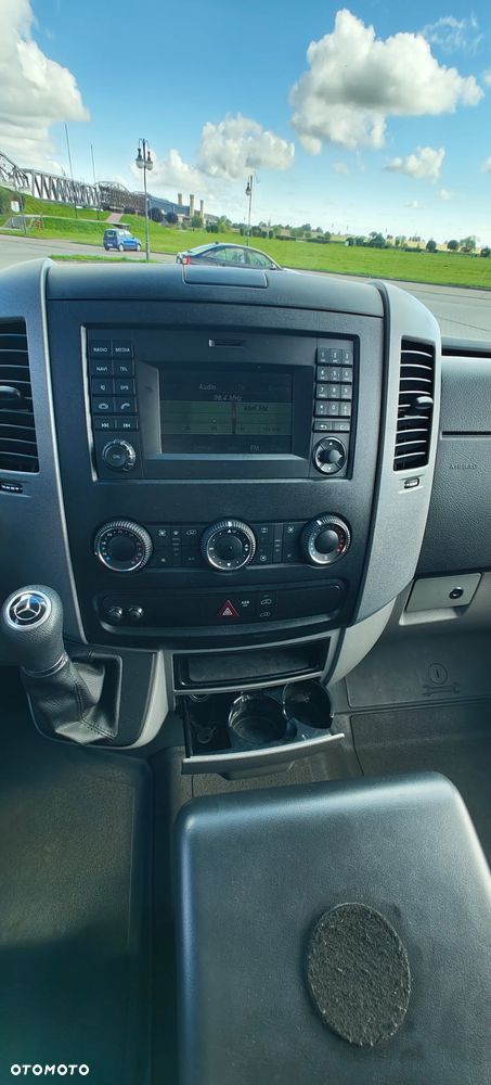 Mercedes-Benz Sprinter - 11