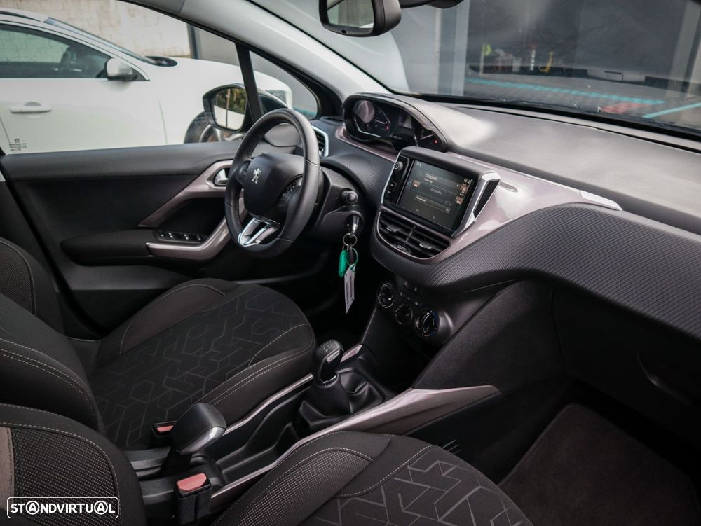 Peugeot 2008 1.2 VTi Active - 22