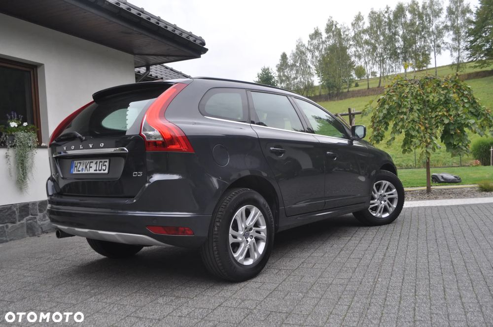 Volvo XC 60 D3 Momentum - 11
