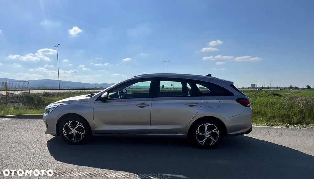 Hyundai i30 1.4 Classic + - 5