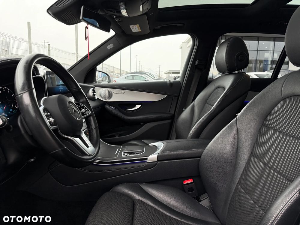 Mercedes-Benz GLC 300 4Matic 9G-TRONIC - 28