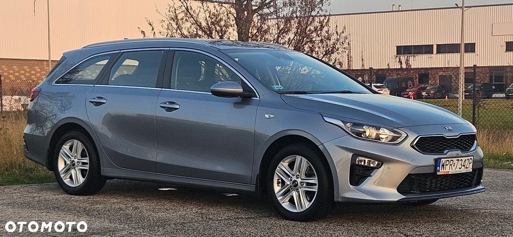 Kia Ceed 1.6 CRDi SCR M - 2