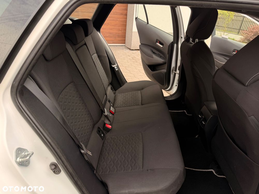 Toyota Corolla 1.8 Hybrid Comfort - 31