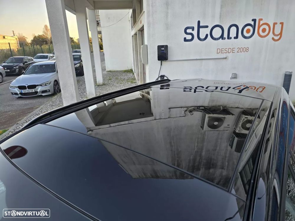 Peugeot e-2008 50 kWh GT - 11