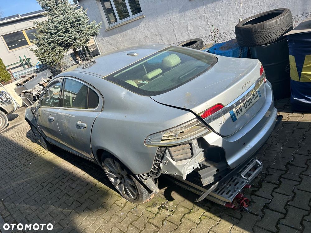 Jaguar XF 3.0 V6 S - 2