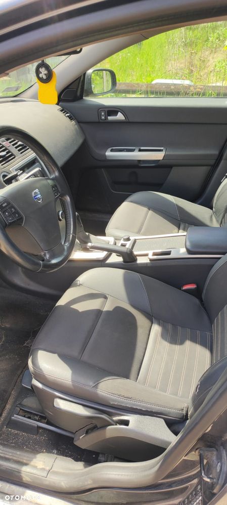 Volvo S40 2.0D Momentum - 9