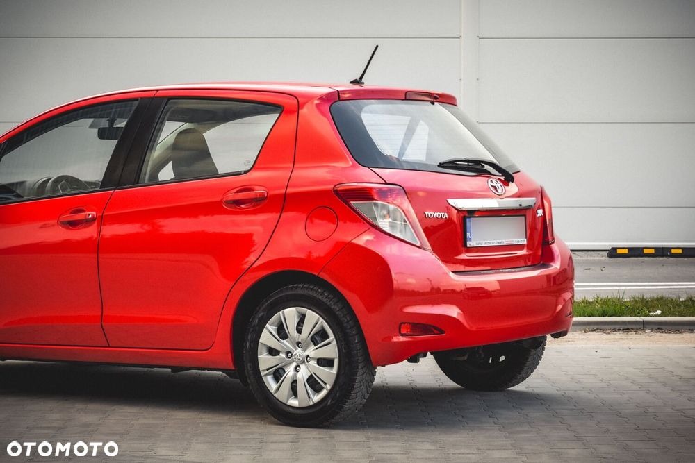 Toyota Yaris - 10