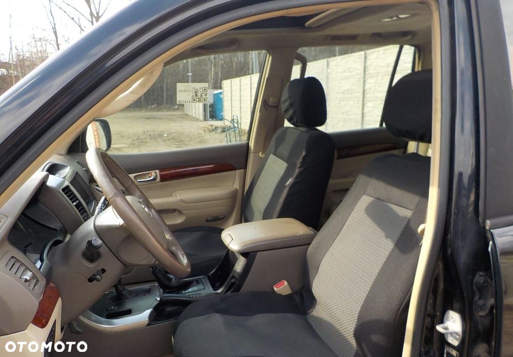 Toyota Land Cruiser - 33