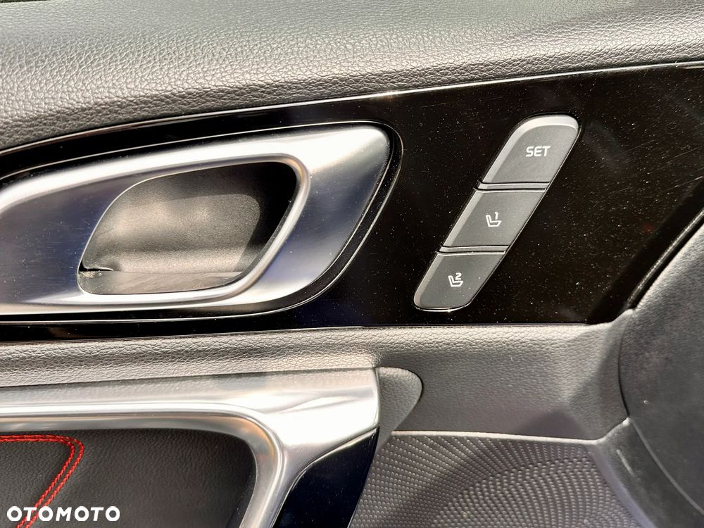 Kia ProCeed 1.6 T-GDI GT DCT - 16