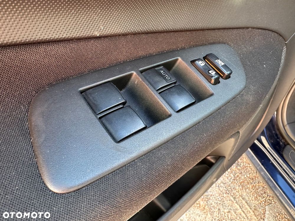 Toyota Auris 2.0 D-4D Premium - 28