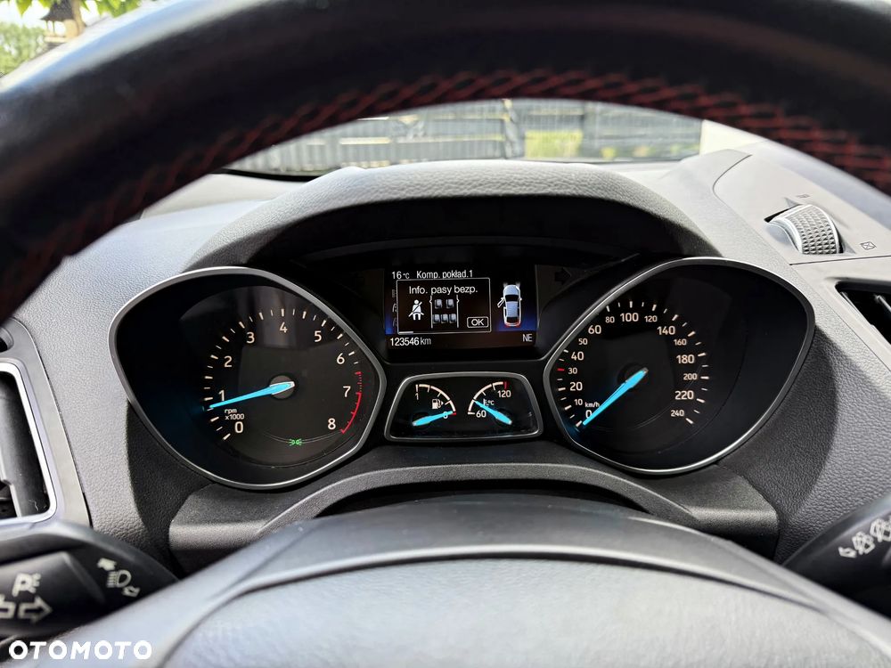 Ford Kuga 1.5 EcoBoost 2x4 ST-Line - 24