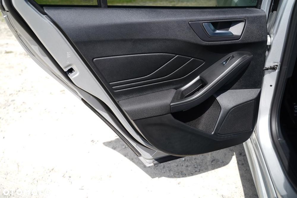 Ford Focus 1.0 EcoBoost mHEV ST-Line X - 7