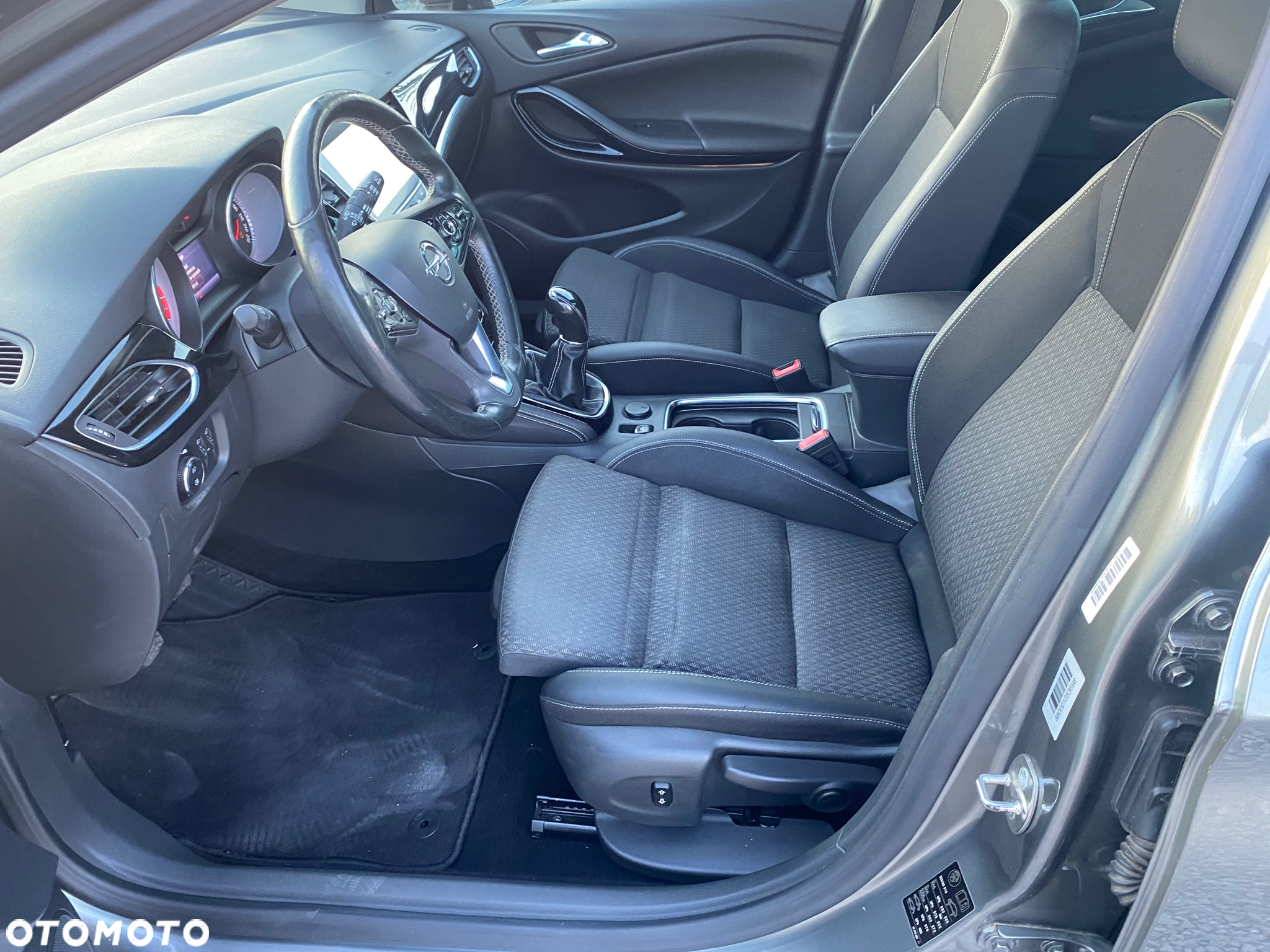 Opel Astra 1.4 Turbo Start/Stop Sports Tourer Innovation - 21