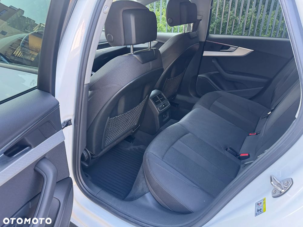 Audi A4 Allroad 2.0 TDI Quattro S tronic - 32