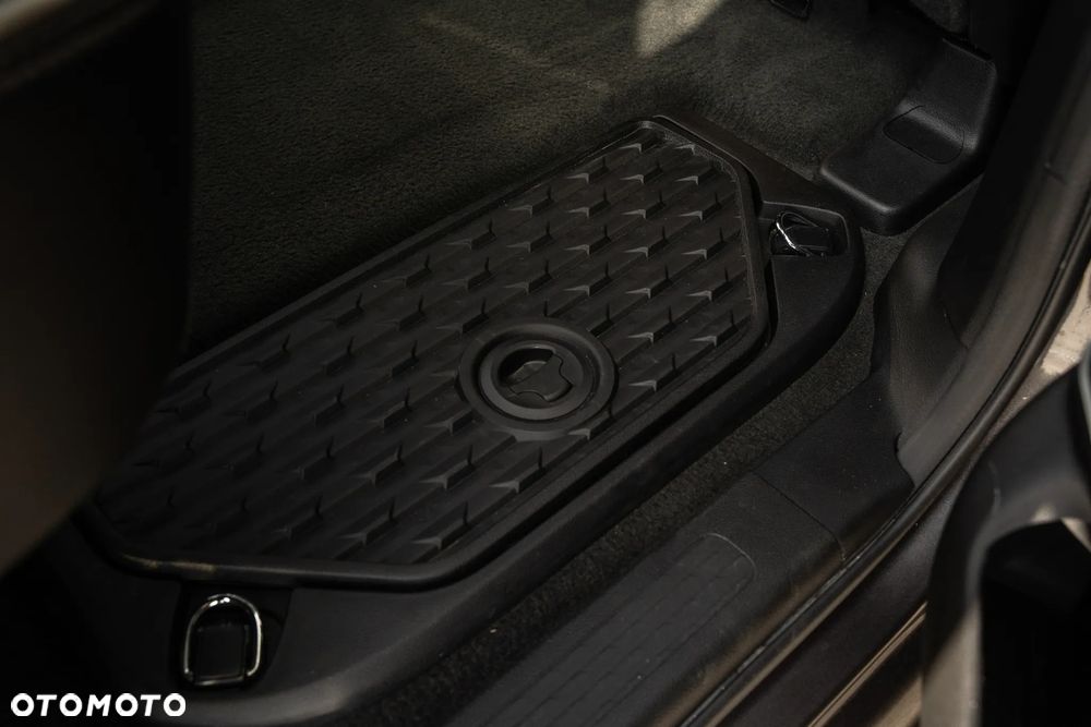 RAM 1500 5.7 Crew Cab Longbed Laramie Black - 38
