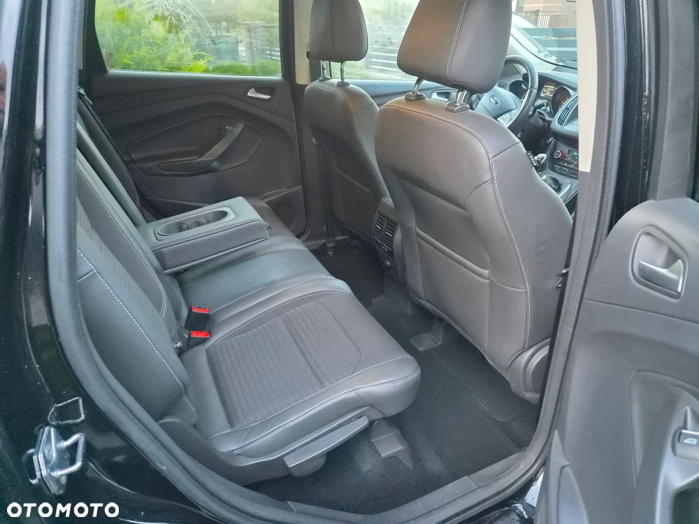 Ford Kuga 1.5 EcoBoost 2x4 Titanium - 10