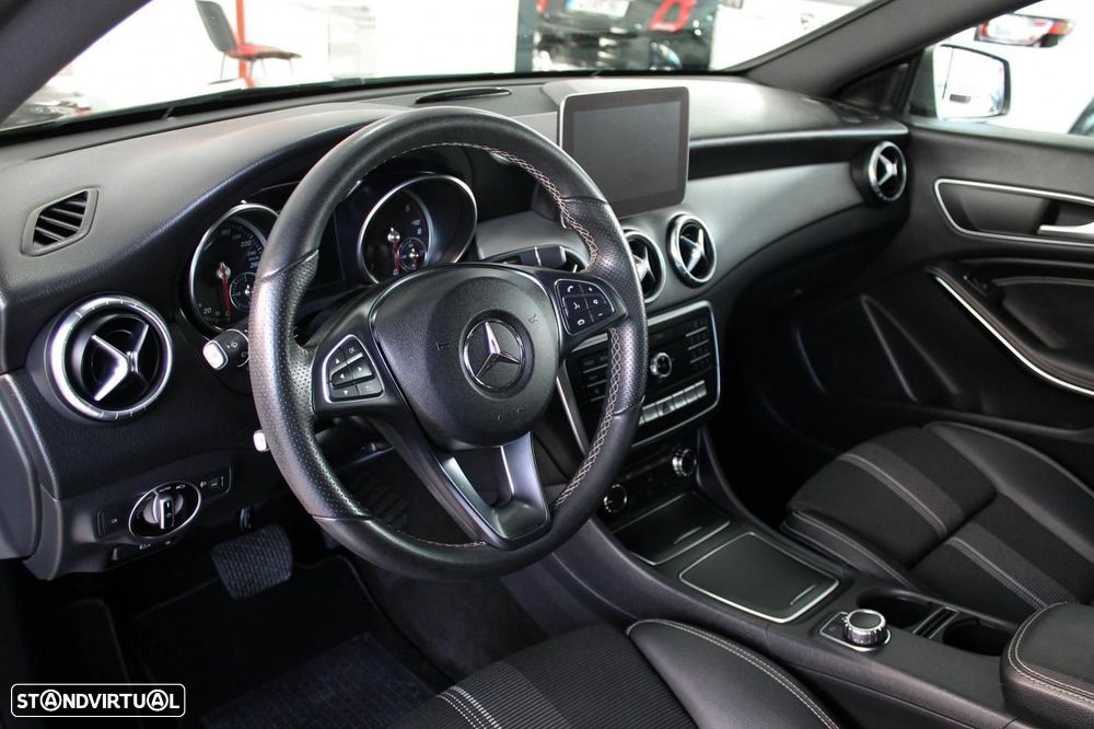Mercedes-Benz CLA 180 d Shooting Brake Urban Aut. - 14