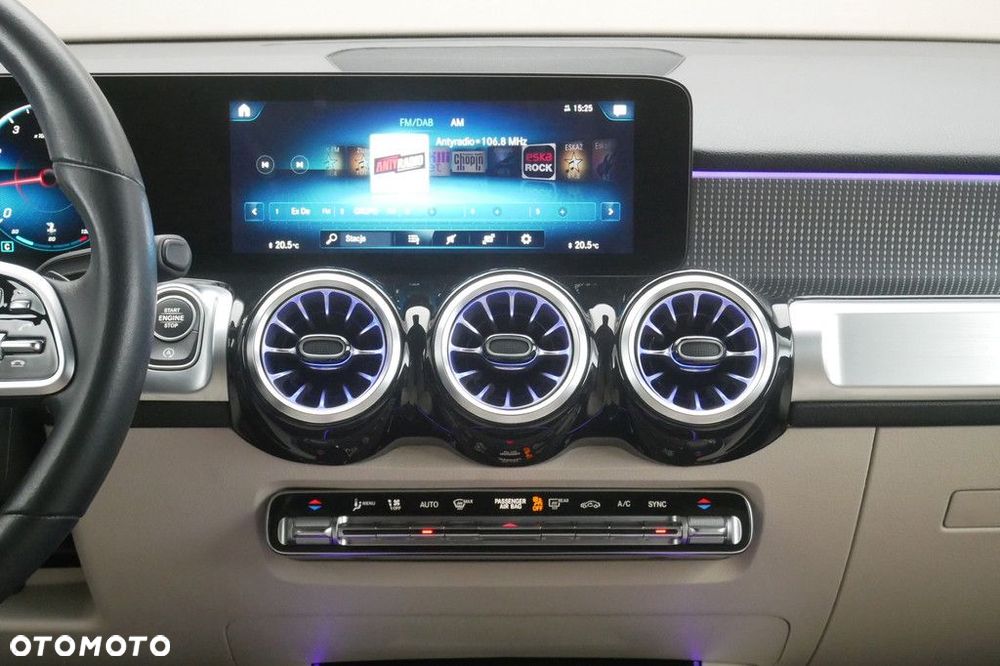 Mercedes-Benz GLB - 10