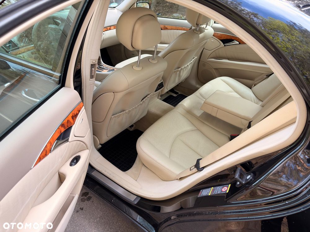 Mercedes-Benz Klasa E 350 7G-TRONIC Elegance - 11
