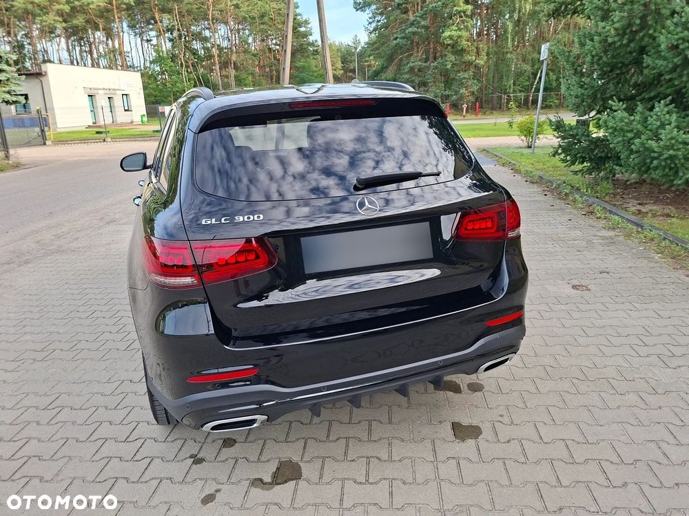 Mercedes-Benz GLC 300 4-Matic - 10