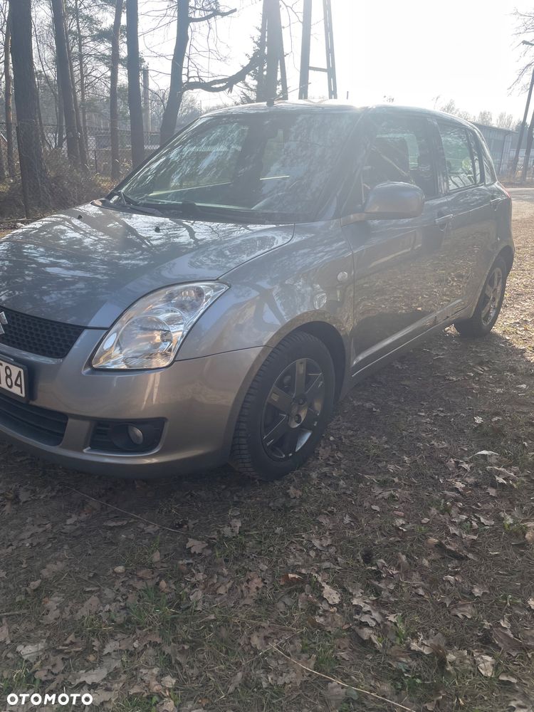 Suzuki Swift - 3
