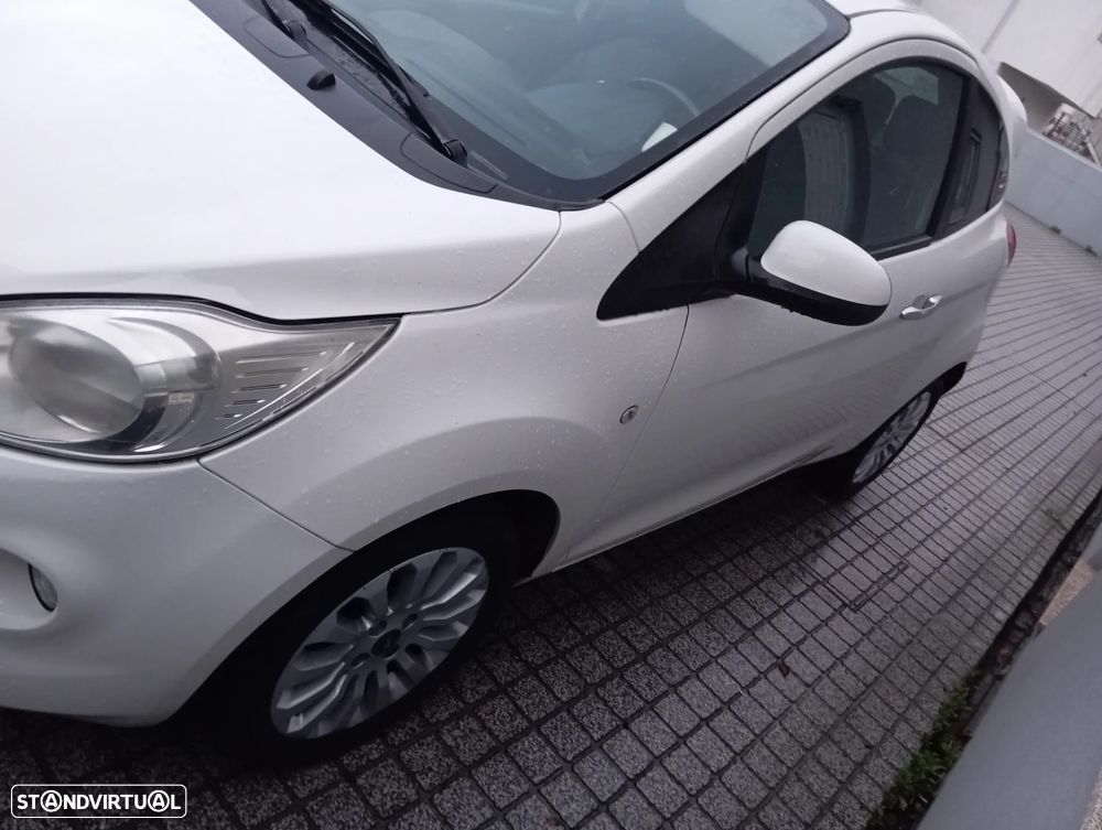 Ford KA 1.2 Titanium - 2